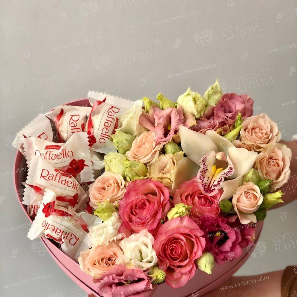 Сердце с цветами и Raffaello "Нежность чувств"