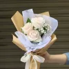 Букет «Кремовый комплимент» с розами и гипсофилой