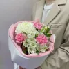 Букет «Пастельный июнь» с хризантемой, альстромерией и диантусом