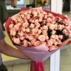 Букет из 101 кустовой розы «Кремовый вихрь» (50 см)