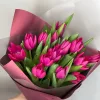 Букет из 15 малиновых тюльпанов «Малиновый импульс»