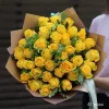 Букет «Янтарный полдень» из 41 жёлтой розы с эвкалиптом (местная, 50 см)