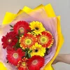 Букет «Огненный полдень» с герберами и писташем