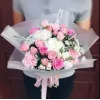 Букет «Розовый фарфор весны» с розами, гвоздиками и георгинами