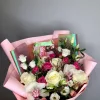 Букет «Розовая соната» с розами, орхидеями и эустомой