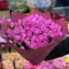 Букет «Малиновый плюш» из 15 кустовых роз Мисс Баблз (70 см)