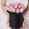 Коробка «Пудровый купол» из 25 розовых тюльпанов