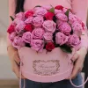 Коробка «Карамельный купол» из 51 розовой розы (местная, 40 см)
