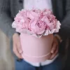 Коробка «Розовый бархат пионов» из 9 розовых пионов
