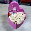 Коробка «Сладкое сердечко» с кустовыми розами и Kinder