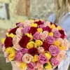 Коробка «Радужный купол страсти» из 101 разноцветной розы
