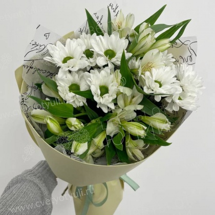 Букет из хризантем и альстромерий "Нежность"