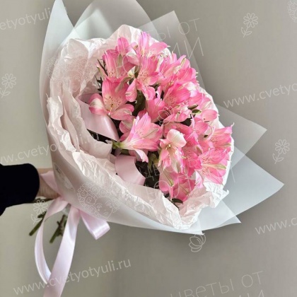 Букет из 7 розовых альстромерий