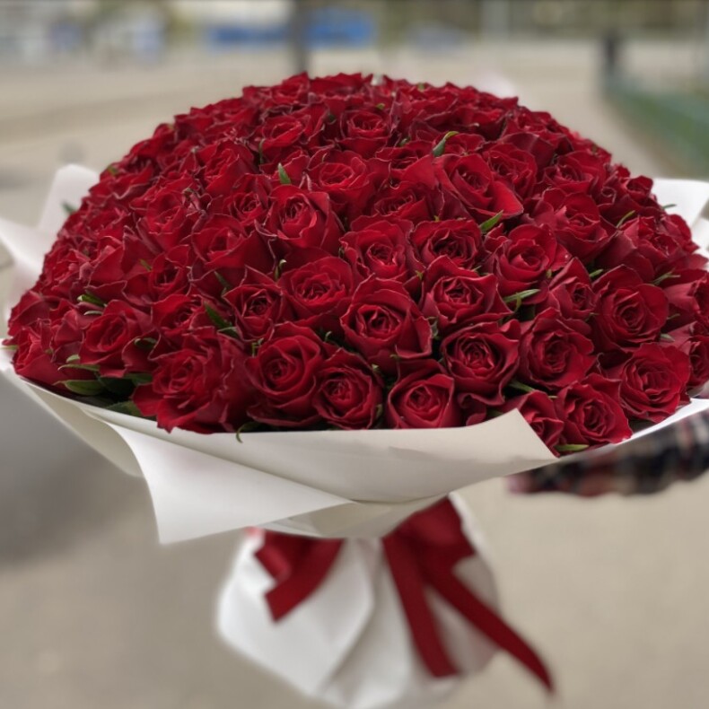 Букет 101 красная роза Кения