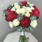 ионовидная роза 7 шт  кустовая роза 5 шт  эвкалипт 5 шт -4300-3