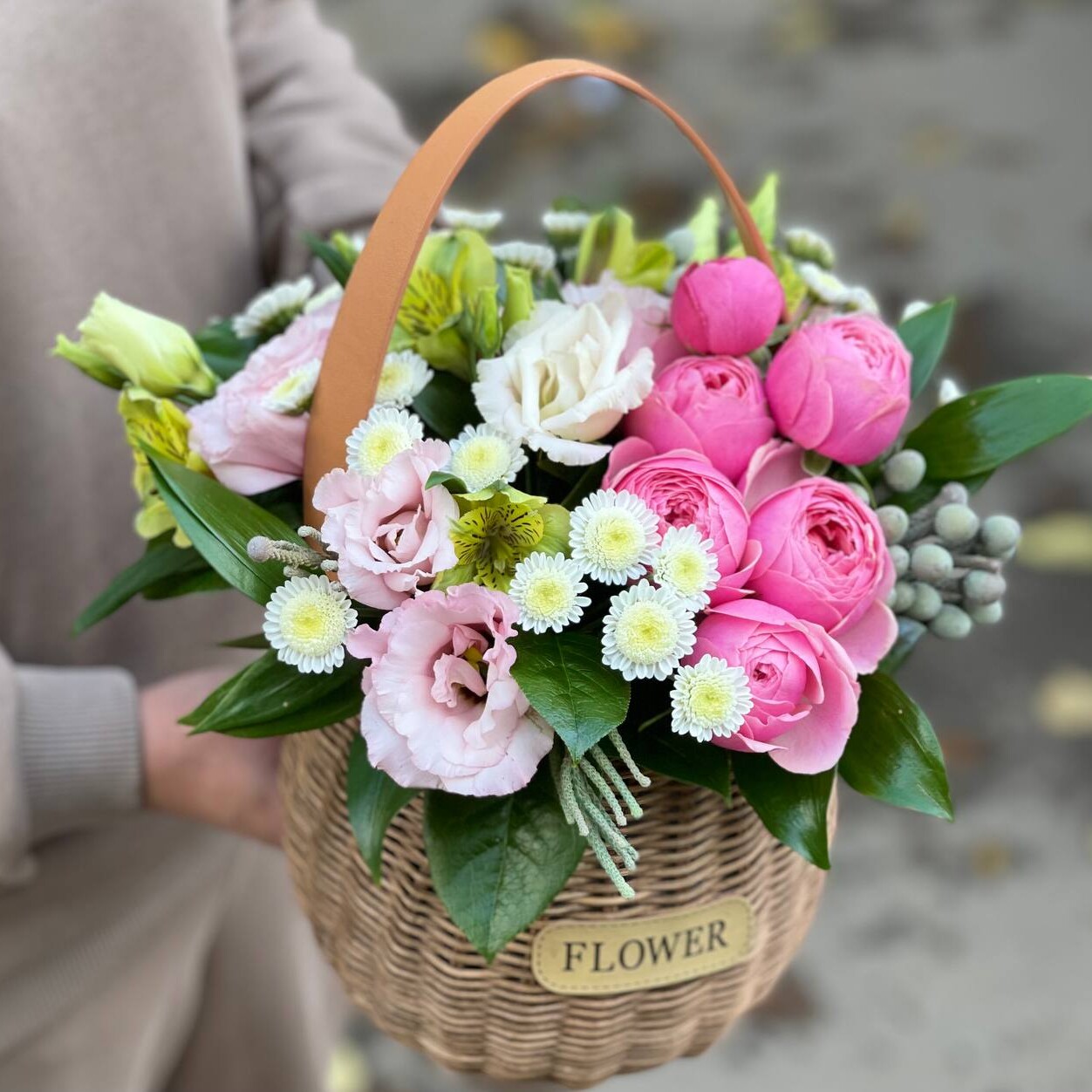 Коробка сборная из роз и хризантем Сияй